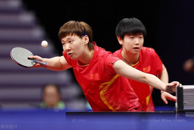 起初仅8人 起初仅8人